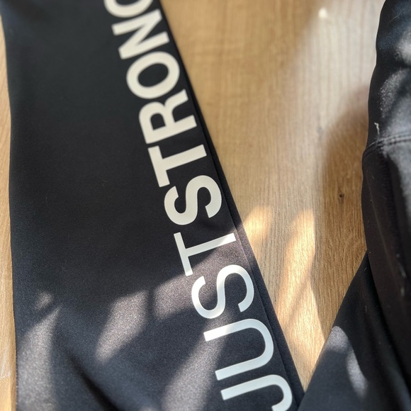 Just Strong Women’s Full Leggings - Jet Black - Size Large. - Picture 7 of 7